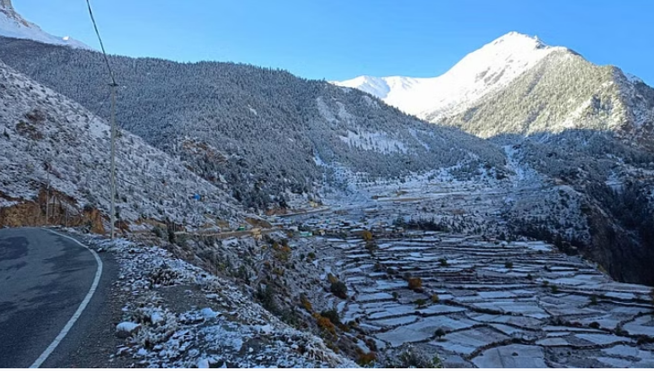 Photo of उत्तराखंड : नीती घाटी में हुई सीजन की पहली खूबसूरत बर्फबारी