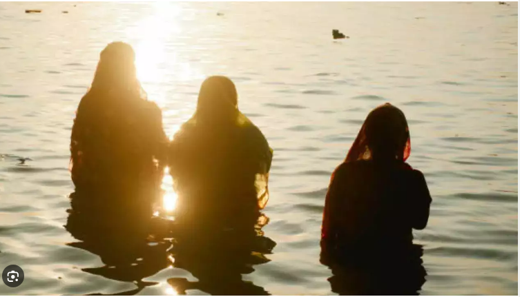 Photo of लखनऊ में छठ महापर्व की तैयारी ,चार दिन के पर्व में सीएम योगी हो सकते हैं शामिल