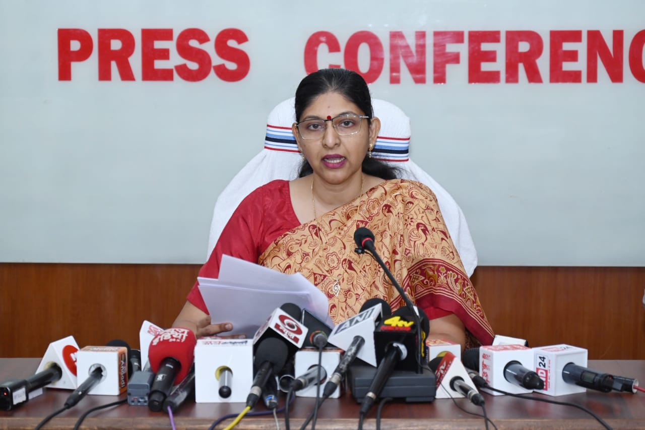 Photo of निर्वाचन ड्यूटी के दौरान शहीद सुरक्षाकर्मी के परिजनों को 30 लाख की अनुग्रह राशि मंजूर