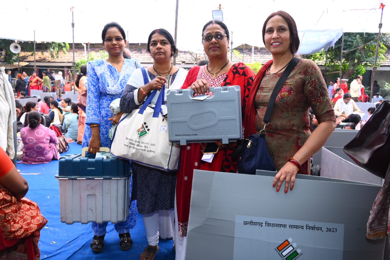 Photo of रायपुर उत्तर विधानसभा में मतदान कराने की पूरी जिम्मेदारी महिलाओं के हाथ&nbsp;