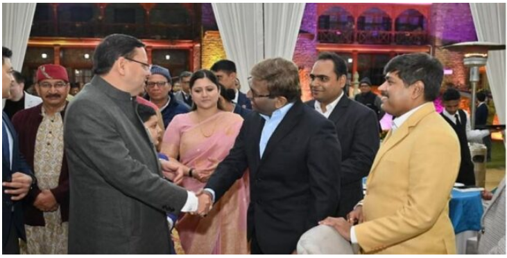 Photo of देहरादून: एयरपोर्ट पर तुलसी की माला पहनाकर हुआ डेलिगेट्स का स्वागत