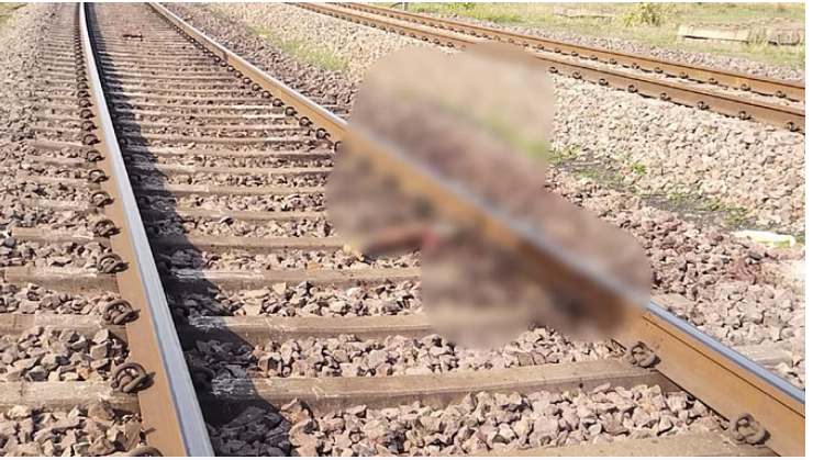 Photo of भदोही: गांव के कोटेदार ट्रेन के सामने कूदकर दे दी जान, पढ़िये पूरी ख़बर