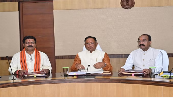 Photo of छत्तीसगढ़ के सीएम साय और दोनों डिप्टी सीएम दिल्ली को हुए रवाना