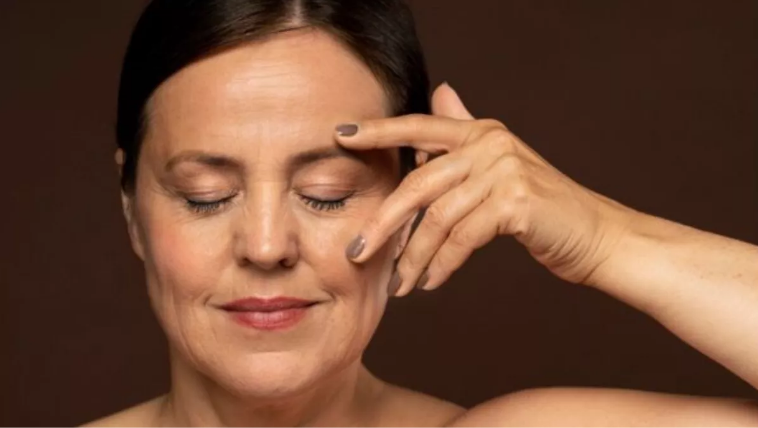 Photo of चेहरे पर हैं झुर्रियां, तो अपनाएं ये आसान घरेलू उपाय