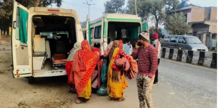 Photo of आगरा : गर्भवती को अस्पताल ले जा रही एंबुलेंस में कंटेनर ने मारी टक्कर