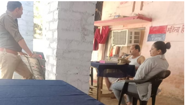 Photo of उत्तर प्रदेश: बनियान पहन थाना प्रभारी ने की जनसुनवाई, पढ़े पूरी ख़बर