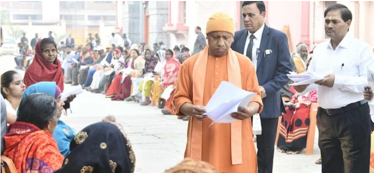 Photo of सीएम योगी ने सुनी जनता फरियाद…