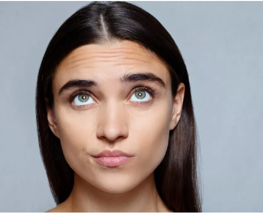 Photo of झुर्रियों की वजह से 30 की उम्र में नजर आने लगी हैं 40 की,जाने कैसे क्यों होता है ?