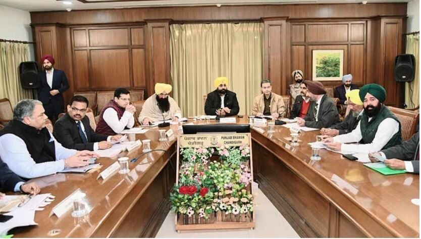 Photo of पंजाब : 40 किसान संगठनों के साथ मुख्यमंत्री मान ने की बैठक, मांगों को करेगी हल