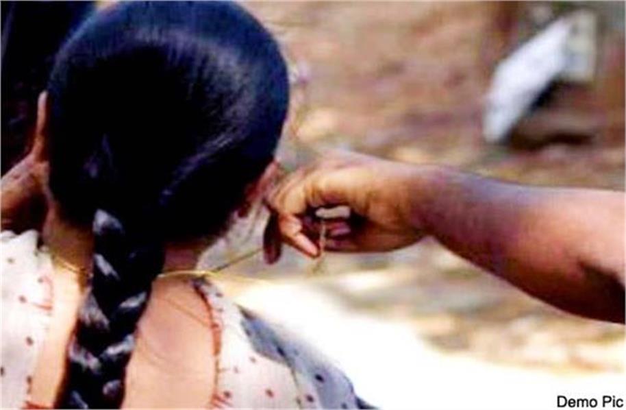 Photo of पंजाब: फगवाड़ा में लुटेरों ने दिन-दिहाड़े महिला के कानों से उड़ाई सोने की बालीयां