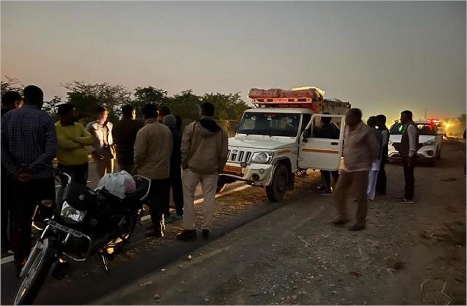 Photo of नेशनल हाईवे 52 पर बंदूक की नोंक पर सरेआम पिकअप चालक से साढ़े 20 लाख की लूट