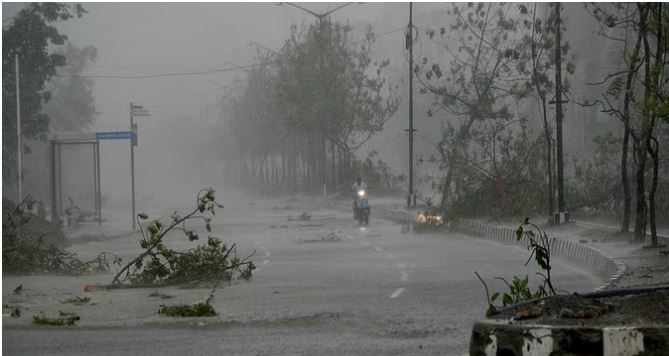 Photo of मौसम: आज और कल यूपी को प्रभावित करेगा तूफान मिगजौम