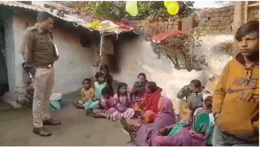 Photo of छत्तीसगढ़ में पति ने पत्नी और बच्चों को उतारा मौत के घाट, पढ़िये पूरी ख़बर