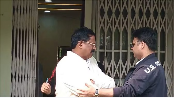 Photo of छत्तीसगढ़: पूर्व मंत्री अमरजीत के घर में आईटी टीम ने दी दबिश