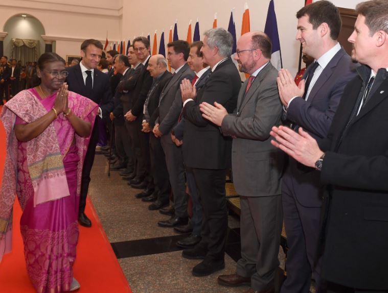 Photo of राष्ट्रपति भवन में रात्रिभोज समारोह में ये लोग रहे मौजूद, जानें क्या थे खास व्यंजन!