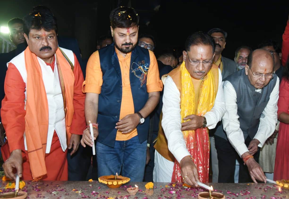 Photo of साय ने ‘एक दीया राम के नाम’ कार्यक्रम का दीप प्रज्ज्वलित कर किया शुभारंभ