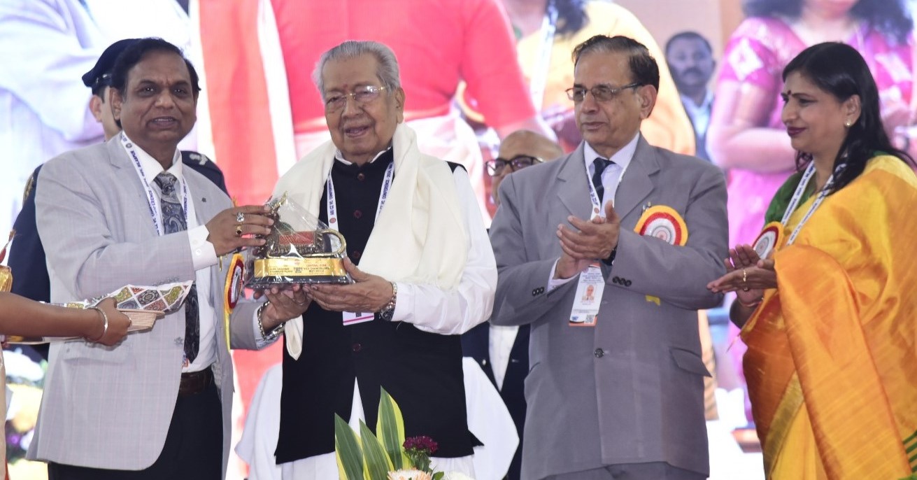 Photo of विश्वविद्यालयों के अस्तित्व के लिए नये-नये क्षेत्रों में रिसर्च जरूरी – हरिचंदन