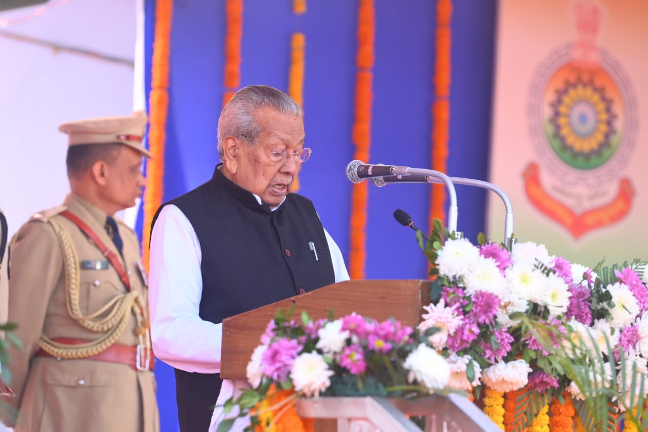 Photo of राज्यपाल हरिचंदन ने गणतंत्र दिवस के मुख्य समारोह में किया ध्वजारोहण