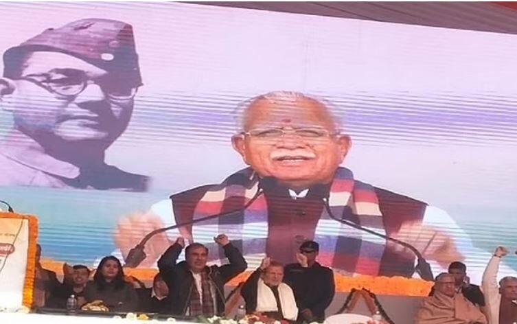 Photo of पानीपत से सड़क के रास्ते रोहतक पहुंचे मुख्यमंत्री मनोहर लाल