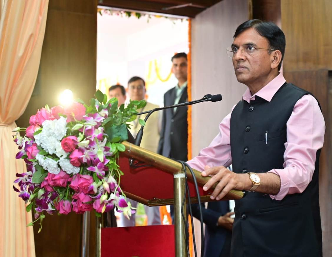 Photo of विधायकों को विधानसभा में उपस्थिति शत-प्रतिशत करना चाहिए सुनिश्चित – मांडविया