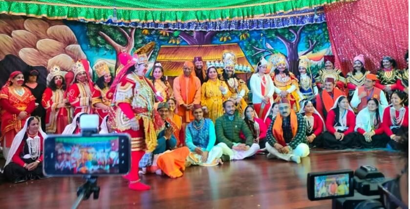 Photo of उत्तराखंड: अयोध्या में रामलीला मंचन कर धन्य हुई देवभूमि उत्तराखंड की मातृशक्ति