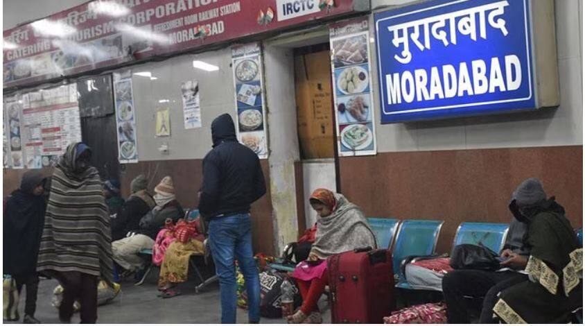 Photo of दून-सियालदह समेत 10 ट्रेनों का मार्ग बदला