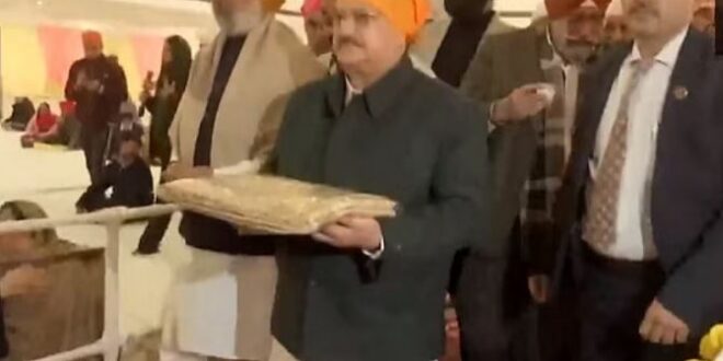 Photo of गुरु गोबिंद सिंह जयंती पर गुरुद्वारा रकाब गंज साहिब पहुंचे जेपी नड्डा