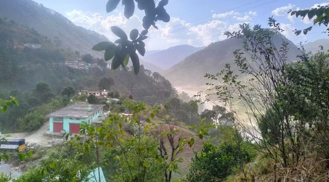 Photo of बिना बारिश-बर्फबारी के विंड चिल इफेक्ट ने बढ़ाई ठिठुरन, पाला बढ़ाएगा परेशानी