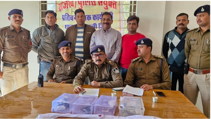 Photo of मध्य प्रदेश: अवैध हथियार के साथ दमोह पुलिस ने चार आरोपियों को किया गिरफ्तार