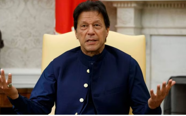 Photo of पाकिस्तान में इमरान खान की पीटीआई ने भी ठोकी सत्ता पर दावेदारी