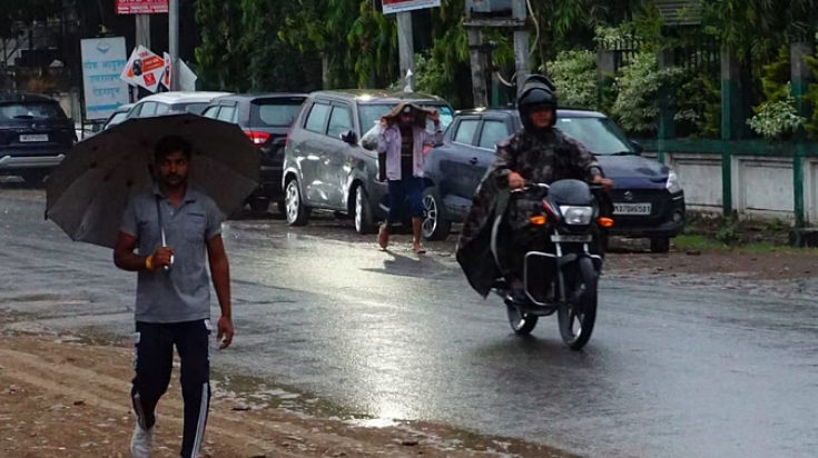 Photo of यूपी: प्रयागराज-चित्रकूट में बारिश के साथ गिरे ओले