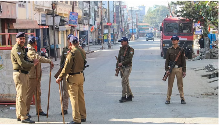 Photo of उत्तराखंड: हल्द्वानी हिंसा के उपद्रवियों को भेजा गया जेल…प्रशासन की बढ़ी चिंता