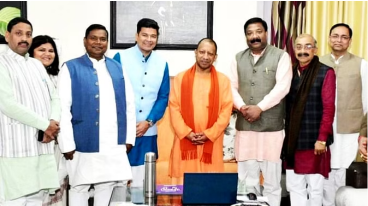 Photo of बरेली: सर्किट हाउस में जनप्रतिनिधियों से मिले सीएम योगी