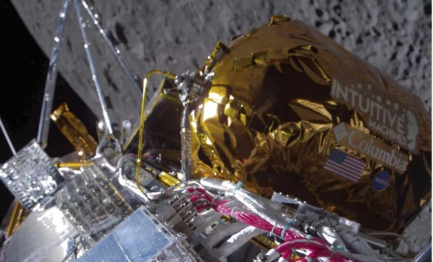 Photo of अमेरिका के पहले प्राइवेट स्पेस क्राफ्ट Odysseus की चंद्रमा पर सफल लैंडिंग