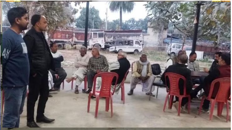 Photo of गोरखपुर: बिजली निगम की टीम चेकिंग के लिए घर में घुसी