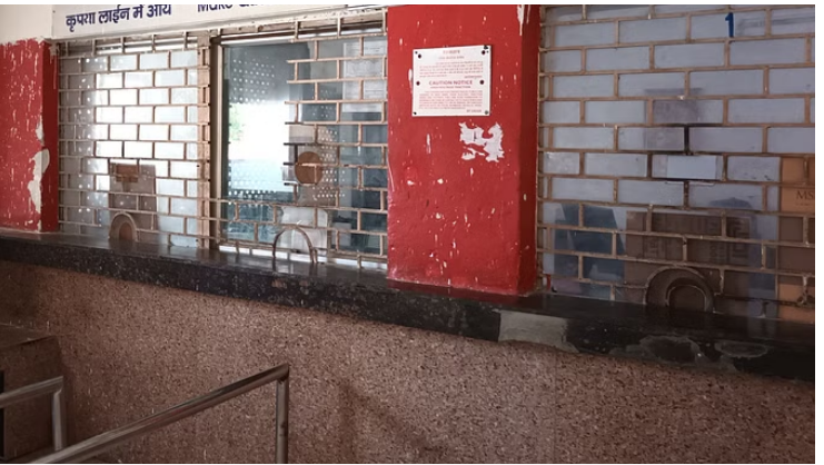 Photo of अलीगढ़: ईएमयू-मेल एक्सप्रेस ट्रेनों में कोरोना काल से पहले वाला किराया लागू