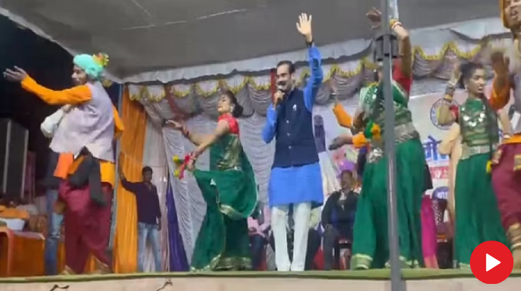 Photo of बालोद: माघी पूर्णिमा के मेले में जमकर थिरके विधायक कुंवर सिंह निषाद