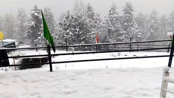 Photo of उत्तराखंड: बर्फबारी के बाद दिखा औली का खूबसूरत नजारा