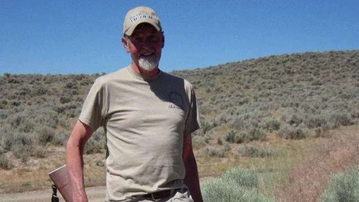 Photo of मरीन कॉर्प्स इतिहास के सबसे तेज स्नाइपर चक माव्हिनी का 74 वर्ष में हुआ निधन