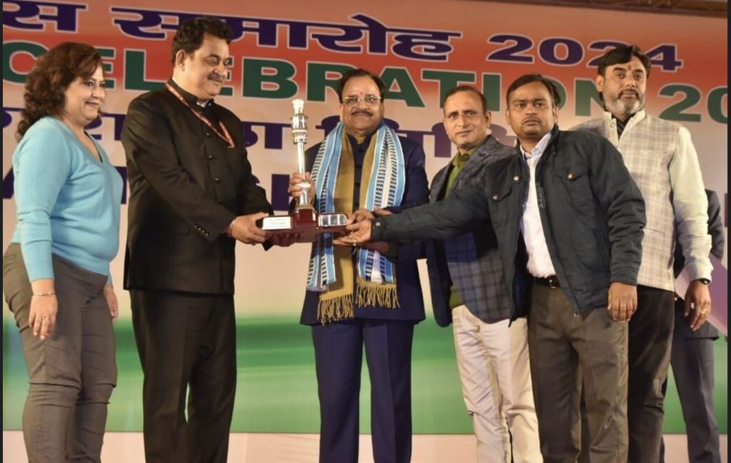 Photo of गणतंत्र दिवस परेड 2024 में यूपी की मनोरम झांकी को द्वितीय स्थान पर राष्ट्रीय सम्मान मिला