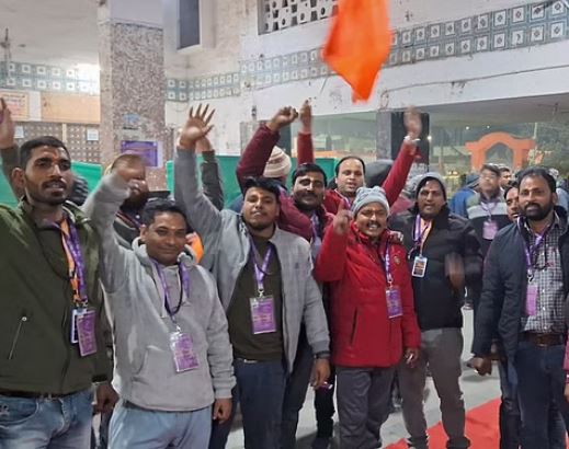 Photo of बिहार: पहली आस्था स्पेशल ट्रेन से श्रद्धालु अयोध्या रवाना