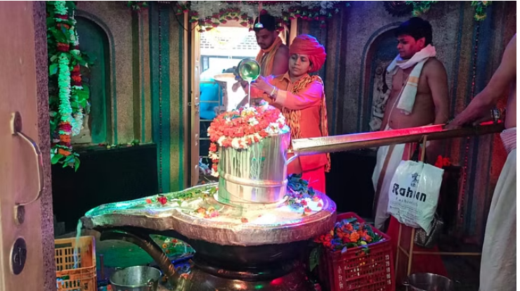 Photo of महाशिवरात्रि आज : शिवालयों में उमड़ी अपार भीड़, सुरक्षा के लिए 241 कंपनी पुलिस उपलब्ध