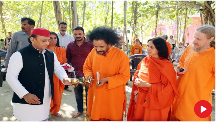 Photo of यूपी: स्वामी योगानंद की पुण्यतिथि पर क्रियायोग आश्रम पहुंचे अखिलेश यादव