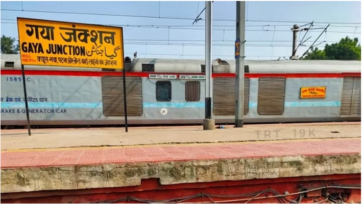 Photo of बिहार: हावड़ा-मुंबई एक्सप्रेस ट्रेन में यात्री ने टीटीई को बेरहमी से पीटा