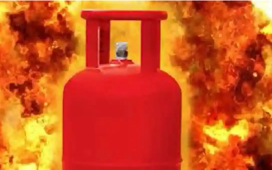 Photo of बिहार: पटना में सिलेंडर ब्लास्ट, महिला-बच्चे समेत 14 लाेग झुलसे