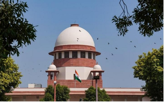 Photo of सुप्रीम कोर्ट: नए कानून के तहत चुनाव आयुक्तों की नियुक्ति हो या नहीं, पढ़ें पूरी ख़बर