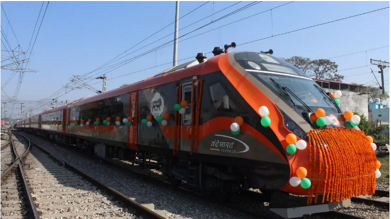 Photo of प्रधानमंत्री मोदी ने लखनऊ-देहरादून नई वंदे भारत ट्रेन का किया शुभारंभ