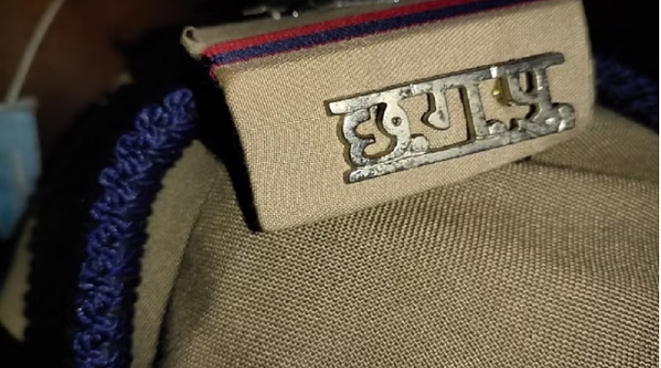 Photo of जगदलपुर: बाइक सवारों को समझाना पुलिसकर्मियों को पड़ा भारी