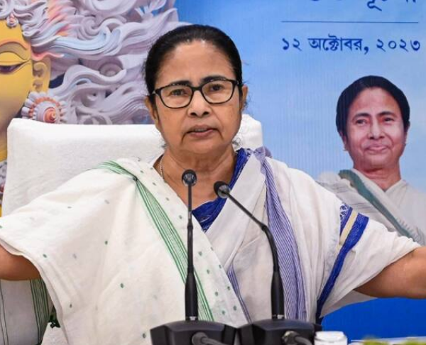 Photo of ममता बनर्जी ने की अरविंद केजरीवाल की गिरफ्तारी की कड़ी आलोचना