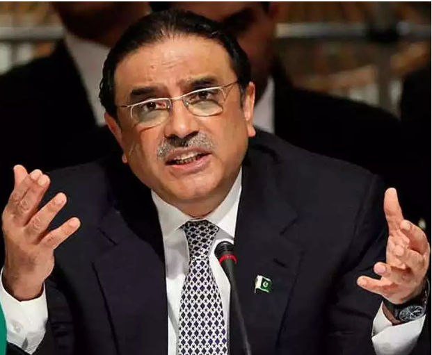 Photo of पाकिस्तान में बढ़ते आतंकवाद पर राष्ट्रपति जरदारी ने अफगानिस्तान को दी चेतावनी